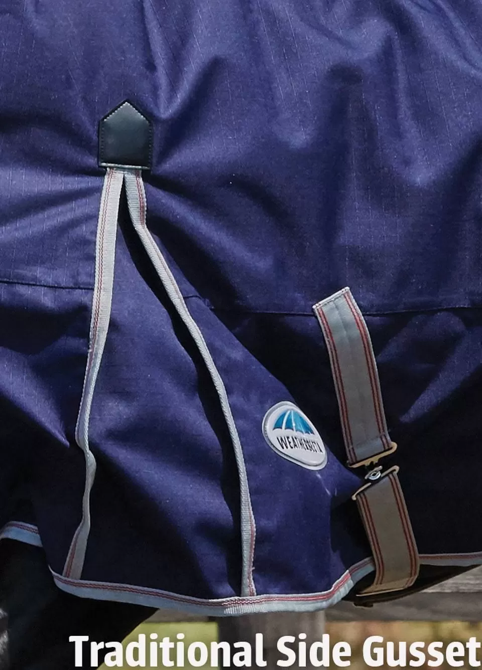 Weatherbeeta ComFiTec Essential Combo Lite Plus Turnout Rug - Navy/Silver/Red 3 Weatherbeeta ComFiTec Essential Combo Lite Plus Turnout Rug - Navy/Silver/Red - Image 3