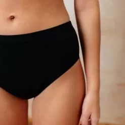 Susie Sporty Hip Hugger Knickers - Medium Absorbency - Black 11 Susie Sporty Hip Hugger Knickers - Medium Absorbency - Black -Equestrian Equipment Shop NX03 4 m