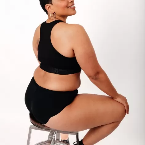 Susie Sporty Hip Hugger Knickers - Medium Absorbency - Black 7 Susie Sporty Hip Hugger Knickers - Medium Absorbency - Black - Image 7